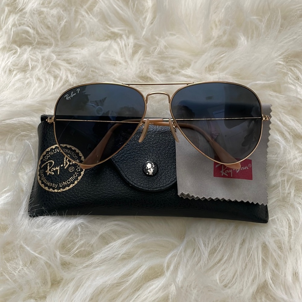Authentic Polarized Ray  ban shades wit case